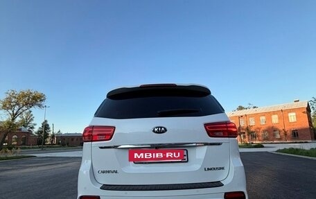 KIA Carnival III, 2020 год, 2 995 000 рублей, 10 фотография