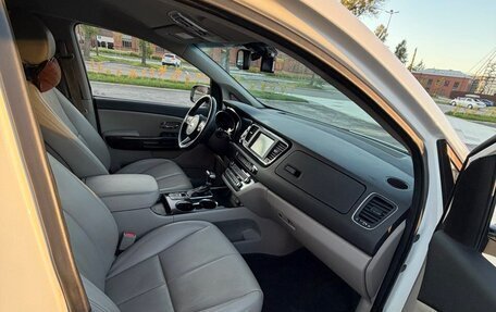 KIA Carnival III, 2020 год, 2 995 000 рублей, 32 фотография