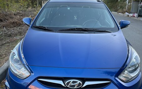 Hyundai Solaris II рестайлинг, 2011 год, 750 000 рублей, 5 фотография