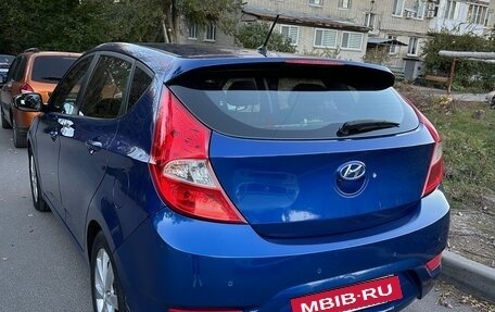 Hyundai Solaris II рестайлинг, 2011 год, 750 000 рублей, 3 фотография