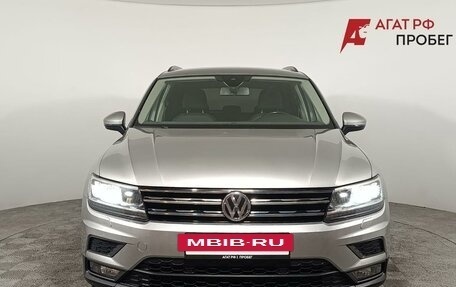 Volkswagen Tiguan II, 2019 год, 2 040 000 рублей, 2 фотография