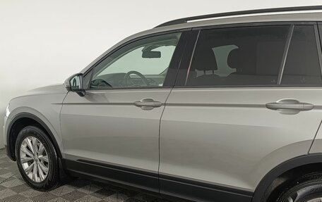 Volkswagen Tiguan II, 2019 год, 2 040 000 рублей, 19 фотография