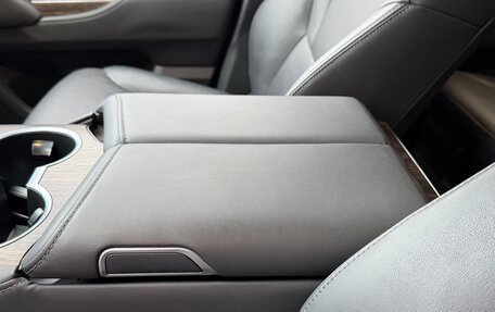Toyota Land Cruiser, 2021 год, 9 650 000 рублей, 28 фотография