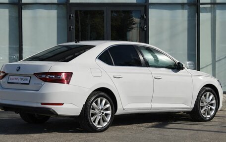 Skoda Superb III рестайлинг, 2019 год, 1 990 000 рублей, 5 фотография