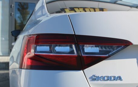 Skoda Superb III рестайлинг, 2019 год, 1 990 000 рублей, 10 фотография