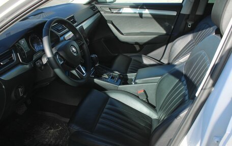 Skoda Superb III рестайлинг, 2019 год, 1 990 000 рублей, 14 фотография