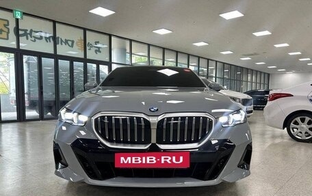BMW 5 серия, 2025 год, 8 300 000 рублей, 2 фотография
