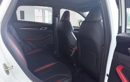 Geely Coolray I, 2022 год, 1 010 000 рублей, 16 фотография