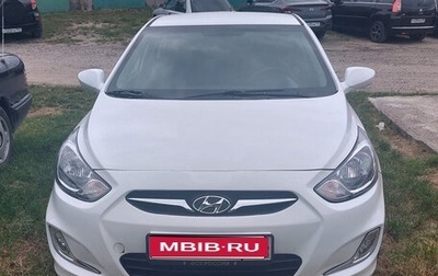 Hyundai Solaris II рестайлинг, 2012 год, 730 000 рублей, 1 фотография