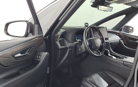 Toyota Alphard, 2024 год, 10 590 000 рублей, 7 фотография