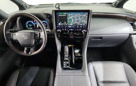 Toyota Alphard, 2024 год, 10 590 000 рублей, 11 фотография