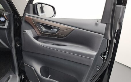 Toyota Alphard, 2024 год, 10 590 000 рублей, 18 фотография