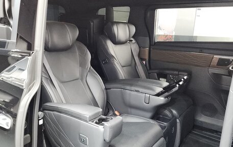 Toyota Alphard, 2024 год, 10 590 000 рублей, 20 фотография