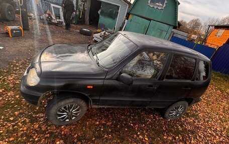 Chevrolet Niva I рестайлинг, 2004 год, 220 000 рублей, 3 фотография