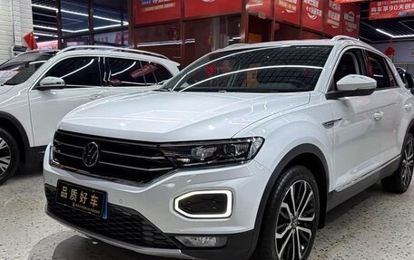 Volkswagen T-Roc I, 2022 год, 1 500 000 рублей, 1 фотография