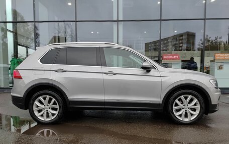 Volkswagen Tiguan II, 2018 год, 2 599 000 рублей, 4 фотография