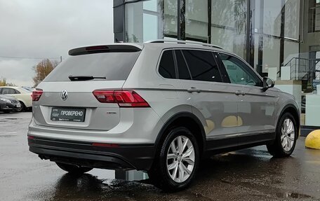 Volkswagen Tiguan II, 2018 год, 2 599 000 рублей, 5 фотография