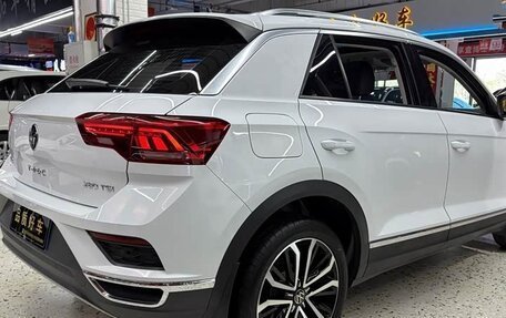 Volkswagen T-Roc I, 2022 год, 1 500 000 рублей, 4 фотография