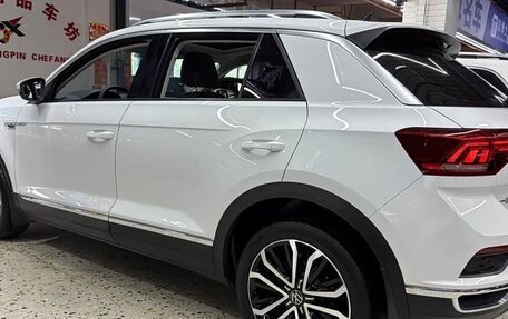 Volkswagen T-Roc I, 2022 год, 1 500 000 рублей, 6 фотография