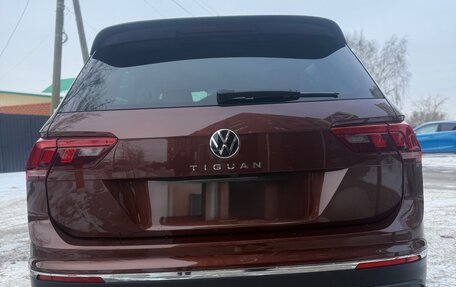 Volkswagen Tiguan II, 2021 год, 3 100 000 рублей, 4 фотография