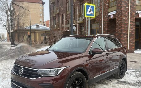 Volkswagen Tiguan II, 2021 год, 3 100 000 рублей, 3 фотография