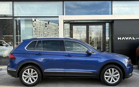 Volkswagen Tiguan II, 2018 год, 2 699 000 рублей, 4 фотография