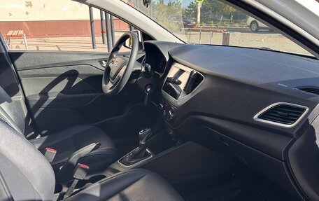 Hyundai Solaris II рестайлинг, 2018 год, 1 550 000 рублей, 8 фотография
