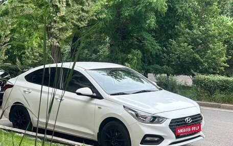 Hyundai Solaris II рестайлинг, 2018 год, 1 550 000 рублей, 17 фотография