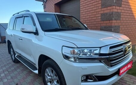 Toyota Land Cruiser 200, 2018 год, 5 950 000 рублей, 1 фотография