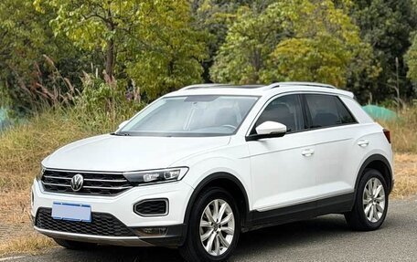 Volkswagen T-Roc I, 2022 год, 1 260 000 рублей, 1 фотография