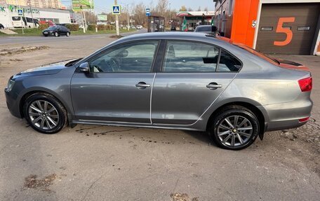 Volkswagen Jetta VII, 2012 год, 950 000 рублей, 1 фотография