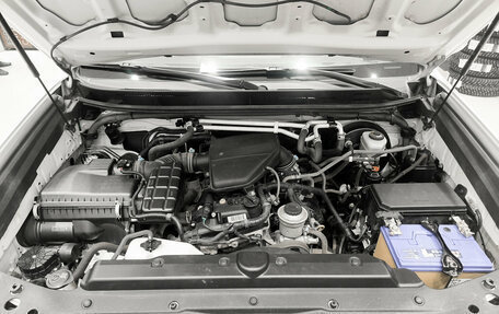 Toyota Land Cruiser Prado 150 рестайлинг, 2021 год, 4 800 000 рублей, 9 фотография