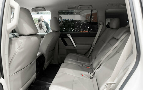 Toyota Land Cruiser Prado 150 рестайлинг, 2021 год, 4 800 000 рублей, 12 фотография