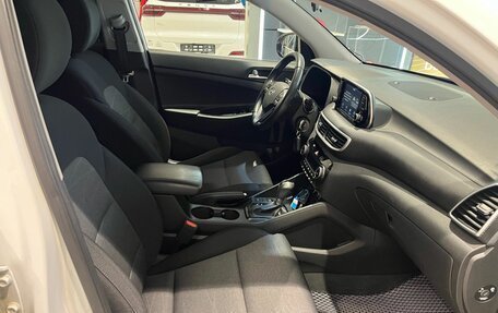 Hyundai Tucson III, 2019 год, 2 499 000 рублей, 17 фотография