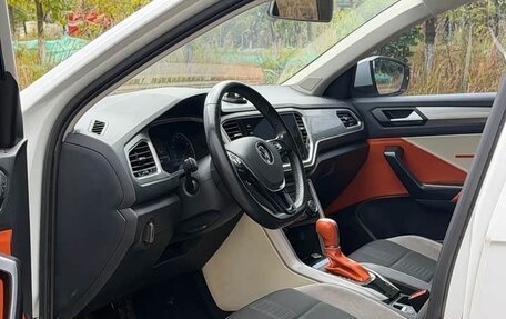 Volkswagen T-Roc I, 2022 год, 1 260 000 рублей, 5 фотография