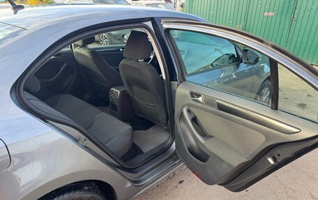Volkswagen Jetta VII, 2012 год, 950 000 рублей, 5 фотография