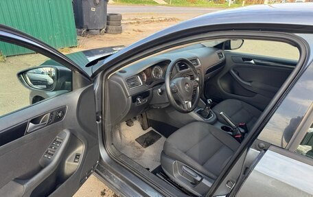 Volkswagen Jetta VII, 2012 год, 950 000 рублей, 8 фотография