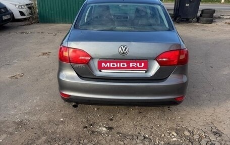 Volkswagen Jetta VII, 2012 год, 950 000 рублей, 2 фотография