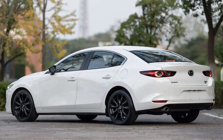 Mazda 3, 2022 год, 1 875 000 рублей, 4 фотография