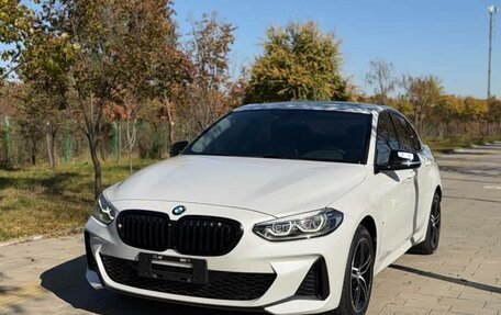 BMW 1 серия, 2022 год, 1 700 000 рублей, 1 фотография