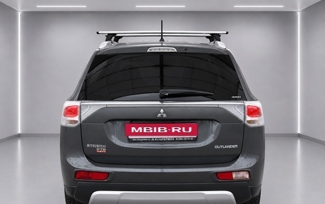 Mitsubishi Outlander III рестайлинг 3, 2014 год, 1 155 000 рублей, 3 фотография