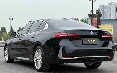 BMW 5 серия, 2023 год, 5 700 333 рублей, 6 фотография