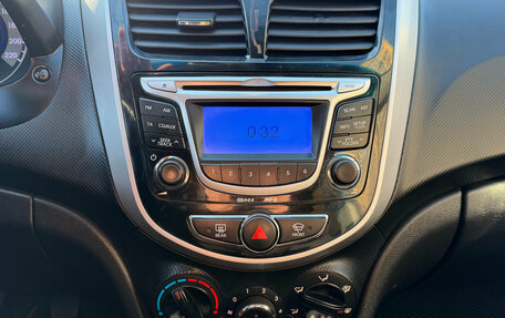Hyundai Solaris II рестайлинг, 2012 год, 589 000 рублей, 18 фотография