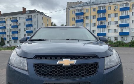 Chevrolet Cruze II, 2011 год, 550 000 рублей, 3 фотография