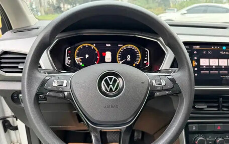 Volkswagen T-Cross I, 2022 год, 1 670 000 рублей, 10 фотография