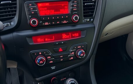 KIA Optima III рестайлинг, 2012 год, 1 275 000 рублей, 21 фотография