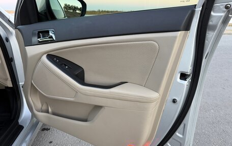 KIA Optima III рестайлинг, 2012 год, 1 275 000 рублей, 29 фотография