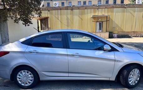 Hyundai Solaris II рестайлинг, 2015 год, 780 000 рублей, 4 фотография