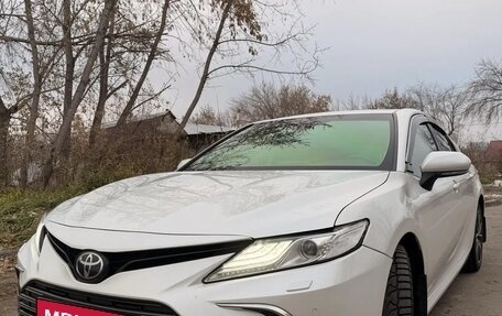 Toyota Camry, 2021 год, 2 950 000 рублей, 1 фотография