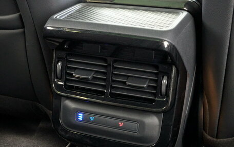 Land Rover Range Rover Evoque II, 2024 год, 6 500 000 рублей, 30 фотография